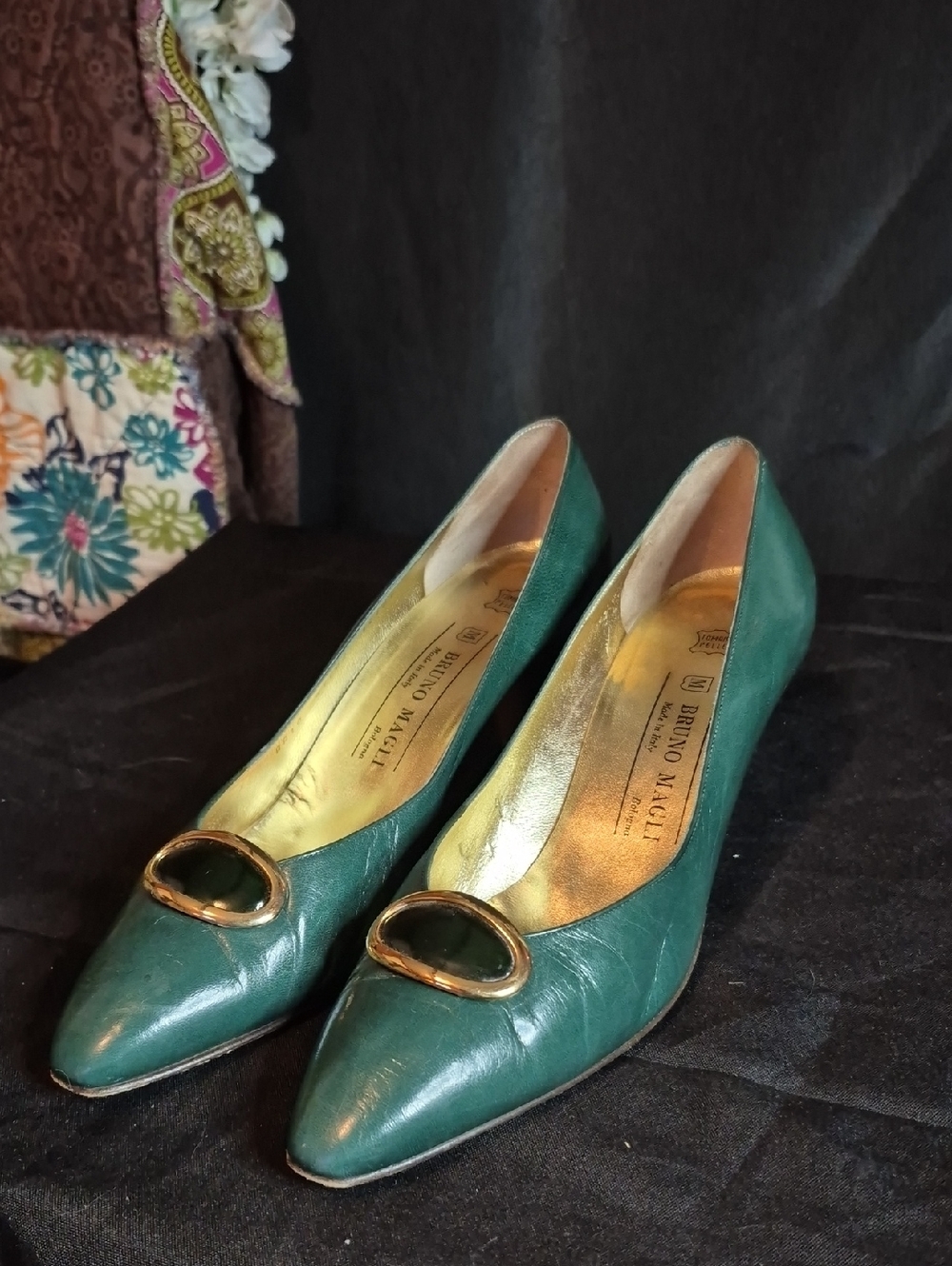 Bruno Magli Green Leather Pointed Toe Pumps with Gold Buckle Size 10 AA
